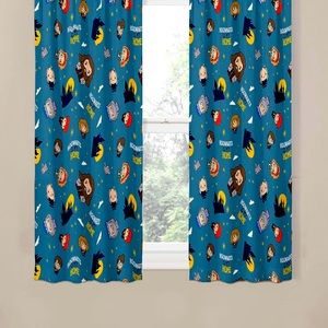 Jay Franco Harry Potter 63” set of 2 curtain panels